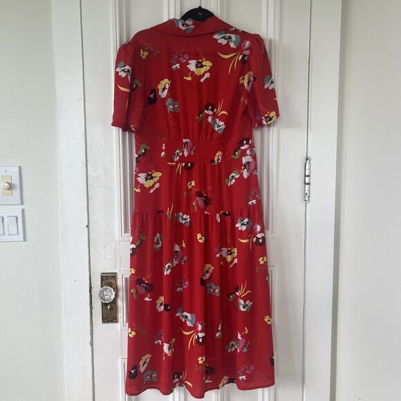 Cabi Afternoon Dress #6218 Red floral Pattern Medium Retail: $158 2 Pockets - Picture 12 of 12
